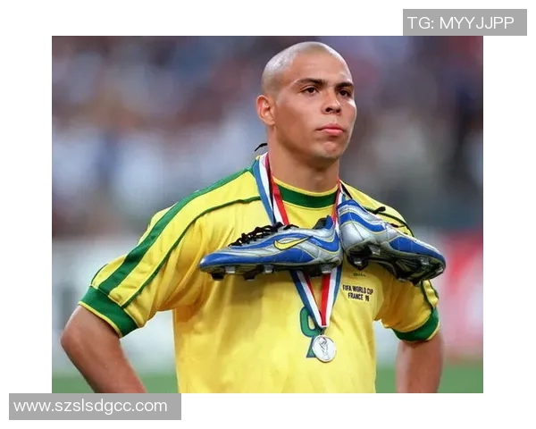 足球巨星黑人烫：从街头到绿茵场的传奇蜕变与奋斗历程